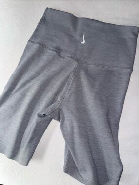Raw Edge Hem Dri-Fit High-Rise Biker Shorts
